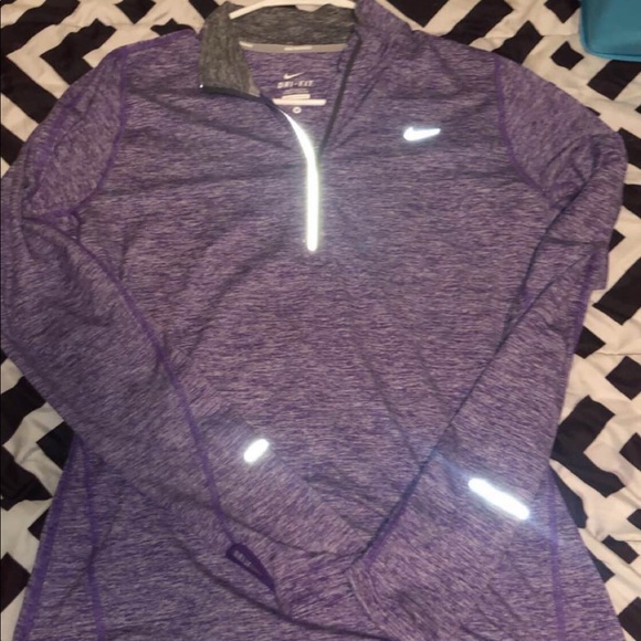 Nike Dri Fit - Picture 1 of 1